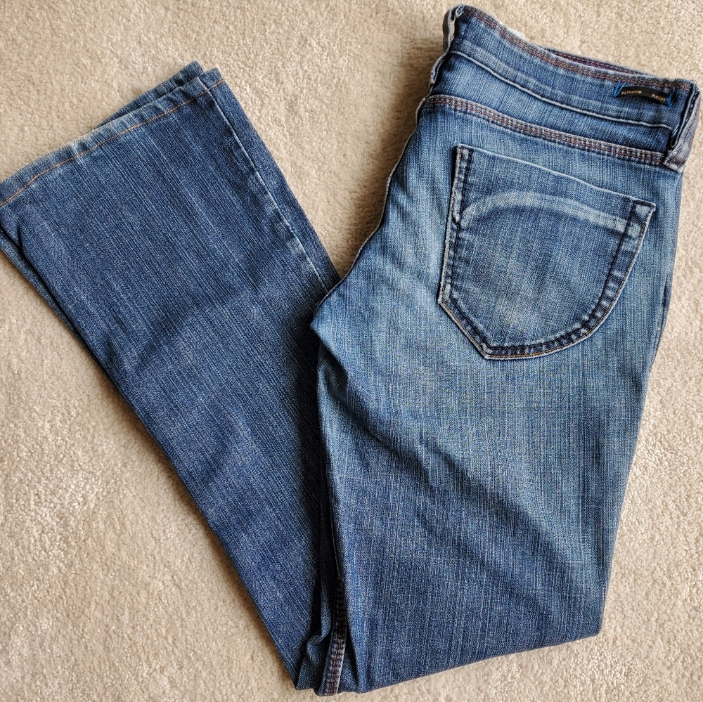 Silence +Noise Low-Rise Denim Jeans Size 29 Bootcut Urban Outfitters Medium Wash